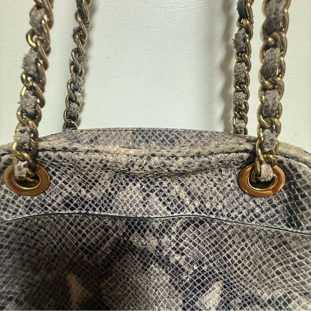 Tory Burch Gray Snakeskin Shoulder Bag - Picture 4 of 12
